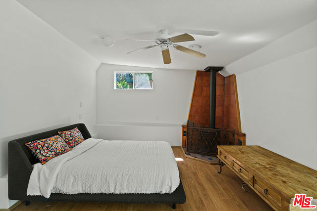 2026 Topanga Skyline Drive, Topanga CA: https://media.crmls.org/mediaz/efd98ed5-7614-4a94-ad41-4b3a03a280fc.jpg