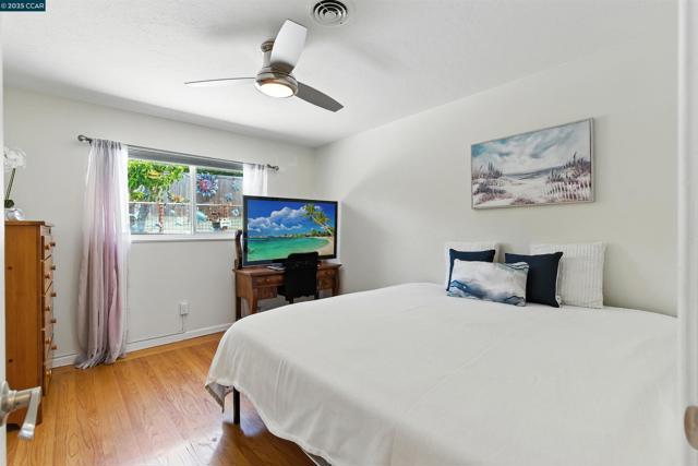 1201 Valle Vista Ave, Vallejo CA: https://media.crmls.org/mediaz/efd99848-70db-4331-b1d9-cbf8ff70c21a.jpg