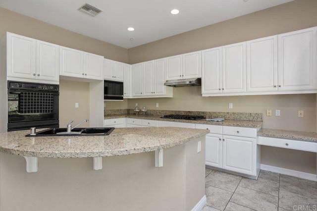 Detail Gallery Image 9 of 36 For 435 Sandalwood Ct, Encinitas,  CA 92024 - 4 Beds | 2/1 Baths