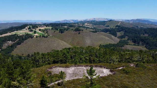 2 Monterra Ranch, Monterey CA: https://media.crmls.org/mediaz/efdb6981-2aaf-4555-a23c-72cd92dda692.jpg