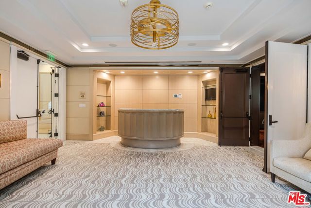 1 W Century Drive, Los Angeles CA: https://media.crmls.org/mediaz/efdb8fbf-d4e8-45fb-8c47-391ee1291fbd.jpg