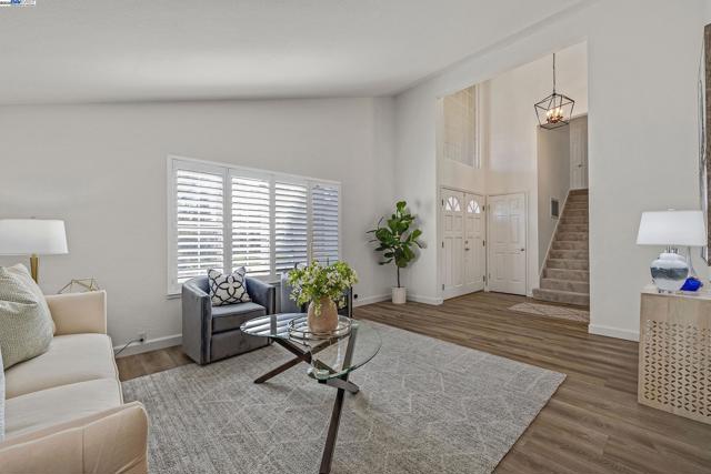 3641 Shenandoah Ct, Pleasanton CA: https://media.crmls.org/mediaz/efdbeed0-7c06-4a55-bf98-d2ee42cf6fb5.jpg