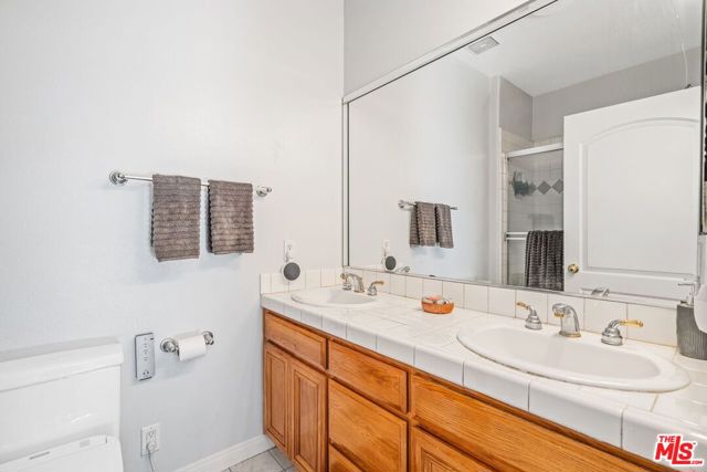 14819 MAGNOLIA Boulevard, 2 photo 6