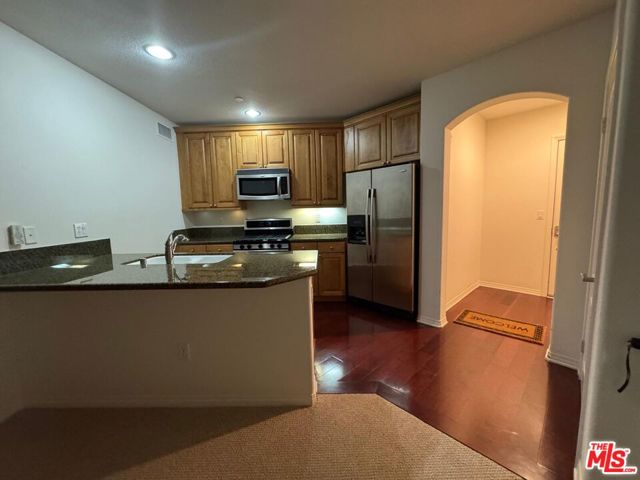 2750 Artesia Boulevard, Redondo Beach CA: https://media.crmls.org/mediaz/efdc0c67-44e1-45e1-abb5-711f96cf9aca.jpg
