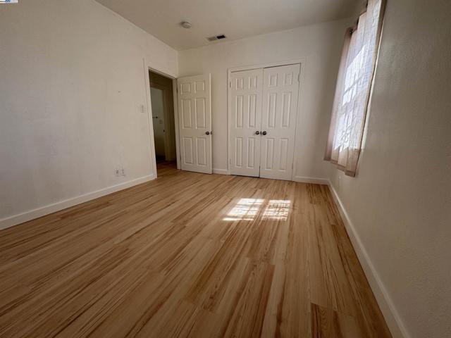 1527 77th Ave, Oakland CA: https://media.crmls.org/mediaz/efdc7829-dd00-4527-a7d4-43dbd4fe80d2.jpg