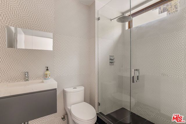12443 W Sunset Boulevard, Los Angeles CA: https://media.crmls.org/mediaz/efdcab15-19c5-4849-87e6-fd36139c6708.jpg
