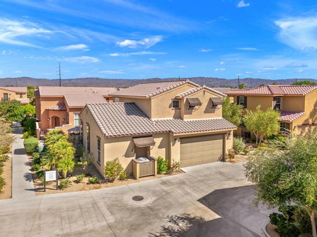 Image 42 of 44 For 52130 Desert Spoon Court
