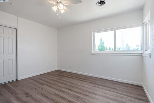 23192 Santa Clara Street, Hayward CA: https://media.crmls.org/mediaz/efdd5fa1-a097-4f8a-99a9-8b3eed21809b.jpg