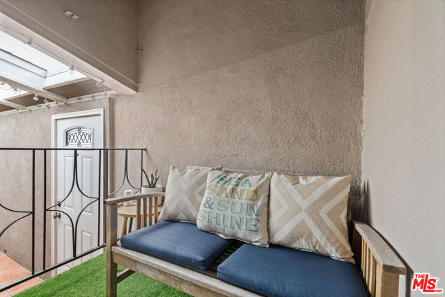 5040 W Slauson Avenue, Los Angeles CA: https://media.crmls.org/mediaz/efdd895d-5eeb-412d-8a24-9cbeeb9e1f0b.jpg