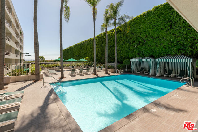 1131 Alta Loma Road, West Hollywood CA: https://media.crmls.org/mediaz/efddae83-3616-4c0b-833a-b3297da325c1.jpg