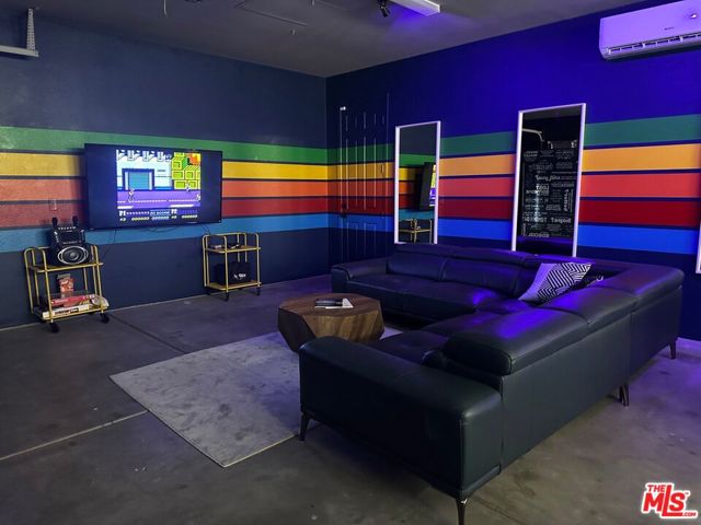 71638 Laura Lane,  CA: https://media.crmls.org/mediaz/efdde21f-d984-46b0-95ac-29be791d7594.jpg