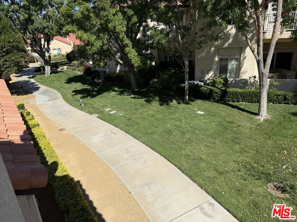 https://media.crmls.org/mediaz/efddfcae-a741-49be-8f76-9e7679e52896.jpg?preset=X-Large