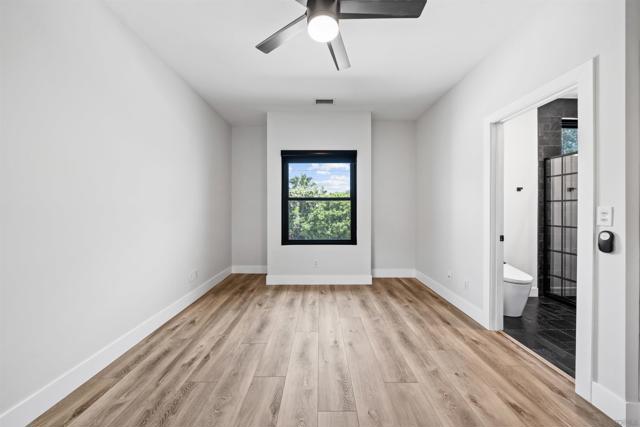 3160 Goldfinch St, San Diego CA: https://media.crmls.org/mediaz/efde068c-8953-4a56-85c4-27724a168282.jpg