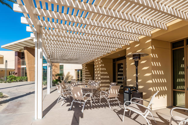 81945 Golden Star Way, La Quinta CA: https://media.crmls.org/mediaz/efdeacdd-35f6-4d31-b367-7bd05411574c.jpg