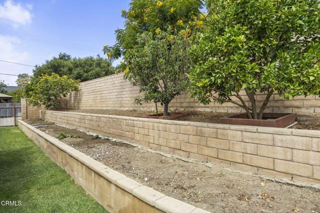 11381 Cid Street, Ventura CA: https://media.crmls.org/mediaz/efdec381-5a24-4aa7-b0a7-75569fe0421f.jpg