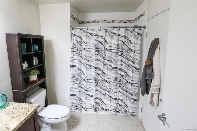 427 9th Avenue, San Diego CA: https://media.crmls.org/mediaz/efded0f6-f4a0-42fb-9b8d-17822f6401f4.jpg