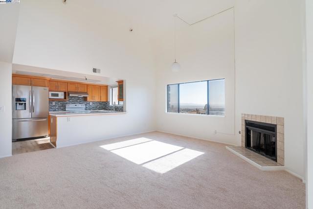 Image 7 of 32 For 545 Pierce Street  3301