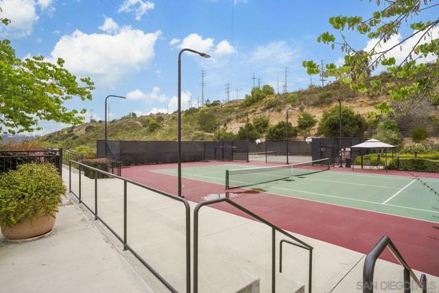 2989 Escala Circle, San Diego CA: https://media.crmls.org/mediaz/efe01068-181c-4973-84d0-eb0e93f746c5.jpg