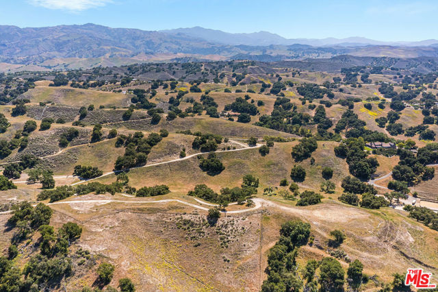 3349 Long Valley Road, Santa Ynez CA: https://media.crmls.org/mediaz/efe1660c-dda2-4528-8afc-07219c97db4b.jpg
