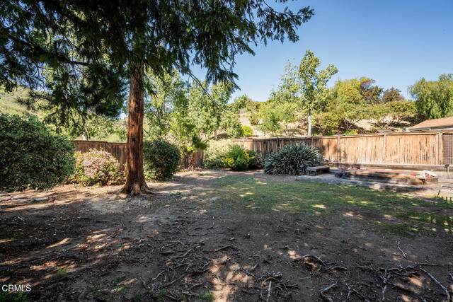 6909 Pala Mesa Drive, Oak Park CA: https://media.crmls.org/mediaz/efe171e1-beb9-48e4-806f-3c9328fd2c6e.jpg