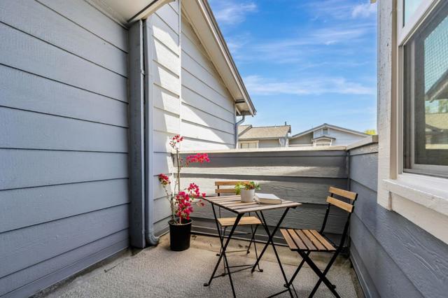 549 Groth Place, San Jose CA: https://media.crmls.org/mediaz/efe2bf3b-c47c-4d07-8db2-7b9153a1d725.jpg
