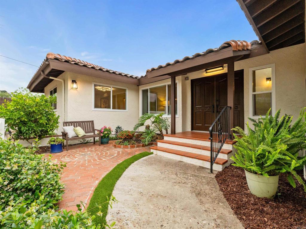 13737 Temple Street - photo 4
