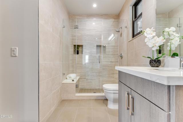 Detail Gallery Image 49 of 69 For 12480 Viewcrest Rd, Los Angeles,  CA 91604 - 5 Beds | 7 Baths