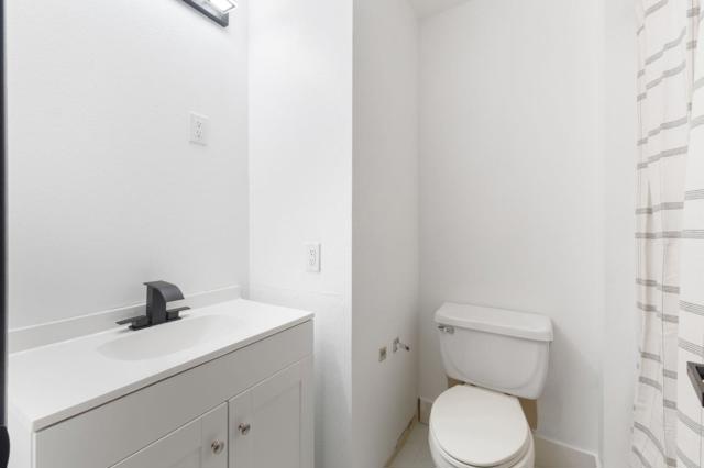 2422 N Main Street, Salinas CA: https://media.crmls.org/mediaz/efe3c7e1-b267-454a-b7b6-8f678a487874.jpg