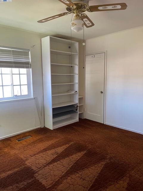 310 Taylor St, Fairfield CA: https://media.crmls.org/mediaz/efe3f9cc-5389-438a-bbf6-55103112c543.jpg