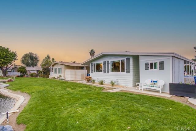 276 N El Camino Real, Oceanside CA: https://media.crmls.org/mediaz/efe407cb-0ffb-4989-8e83-9fc72cb5b6c8.jpg