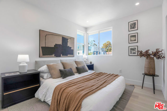 5832 David Avenue, Culver City CA: https://media.crmls.org/mediaz/efe4b6d5-c3e1-45e8-929f-e2a87ee710a7.jpg