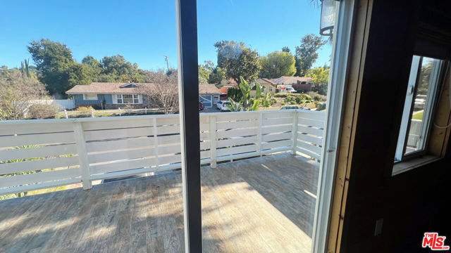 22111 Independencia Street, Woodland Hills CA: https://media.crmls.org/mediaz/efe51509-da14-4e90-a1ed-1ef3c47a031d.jpg