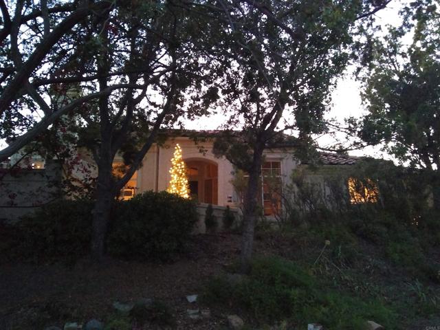 11738 Monte View Court, El Cajon CA: https://media.crmls.org/mediaz/efe535e4-b192-42a0-bbc2-a706dc679433.jpg