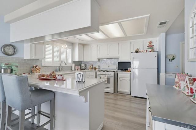 Detail Gallery Image 14 of 54 For 2674 Buena Vista Ave, Lemon Grove,  CA 91945 - 3 Beds | 2 Baths