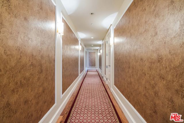 1 W Century Drive, Los Angeles CA: https://media.crmls.org/mediaz/efe614e8-ce06-48f8-9fbf-182b17da1a1d.jpg