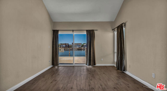 16661 Carousel Lane, Huntington Beach CA: https://media.crmls.org/mediaz/efe696cd-3063-4e5d-8418-18a5f97f36e8.jpg