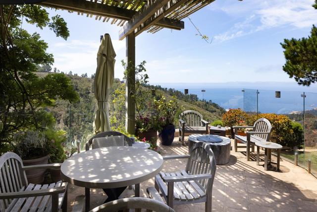 3200 Red Wolf Drive, Carmel CA: https://media.crmls.org/mediaz/efe6a4ec-f354-4801-9e35-4727297231a2.jpg