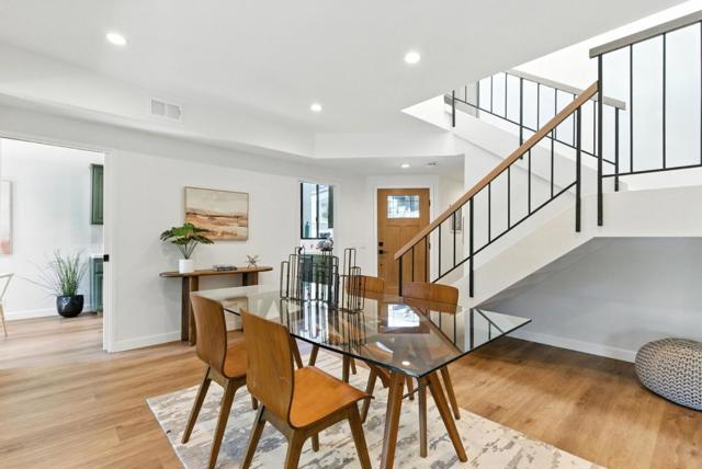 588 Marlin Court, Redwood City CA: https://media.crmls.org/mediaz/efe6f038-5047-4677-8434-11bb1e6548e6.jpg