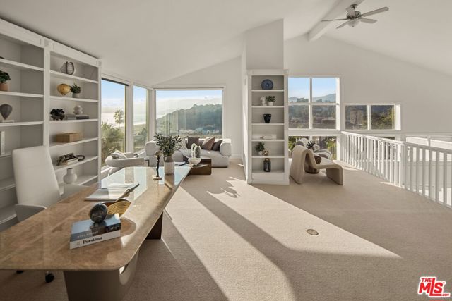 143 Ocean Avenue Ext, Santa Monica CA: https://media.crmls.org/mediaz/efe78173-5027-4f57-977f-b12a98bcdee7.jpg