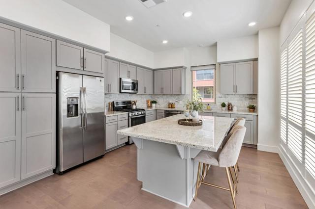 390 Riesling Avenue, Milpitas CA: https://media.crmls.org/mediaz/efe850bf-989e-457e-913f-5ee3131fee58.jpg