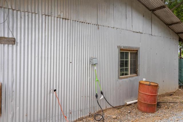 804 Comstock Road, Hollister CA: https://media.crmls.org/mediaz/efe99210-edbc-411d-9b90-2577b650ac37.jpg