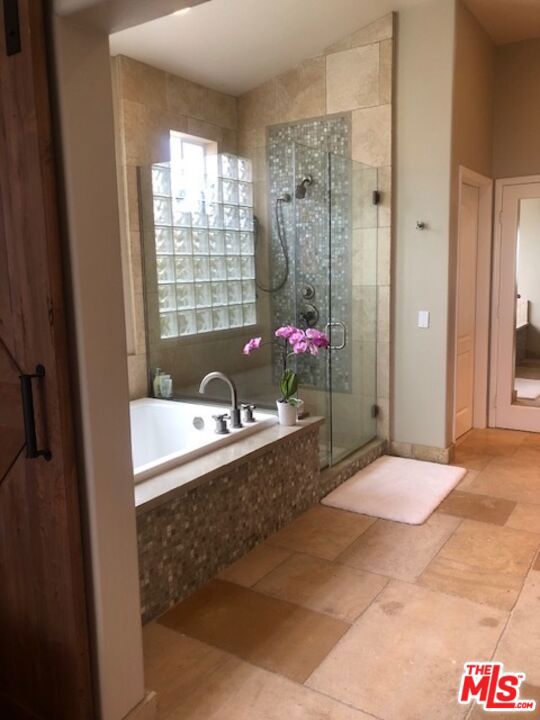16620 Calle Jermaine, Pacific Palisades CA: https://media.crmls.org/mediaz/efeaf4aa-8f82-4188-bcf1-7621888f3267.jpg