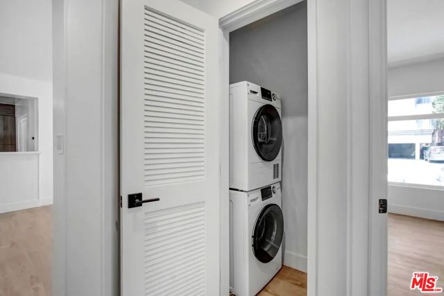 8220 Norton Avenue, West Hollywood CA: https://media.crmls.org/mediaz/efeb262f-14ac-4030-8d45-2f34548f7bf7.jpg