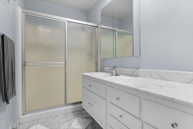 Detail Gallery Image 27 of 50 For 1300 Midvale Ave #407,  Los Angeles,  CA 90024 - 2 Beds | 2 Baths