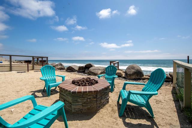 1123 25 S Pacific Street, Oceanside CA: https://media.crmls.org/mediaz/efeb68df-60f2-4822-b7d1-0282d33489d0.jpg