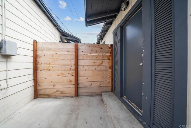 42 48 E 5Th Street, National City CA: https://media.crmls.org/mediaz/efeb7a54-9312-495a-9e13-716b5d02e1e5.jpg