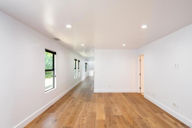 2641 Costebelle Dr, La Jolla CA: https://media.crmls.org/mediaz/efeb94b5-b61c-4c96-9570-759d70c3abd6.jpg