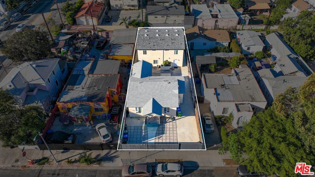 Multifamily at 1375 W 37th Drive