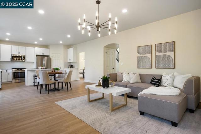 4107 Wheat Ct, Tracy CA: https://media.crmls.org/mediaz/efec442a-c0fe-4369-98f3-8ebc5b7cb20b.jpg