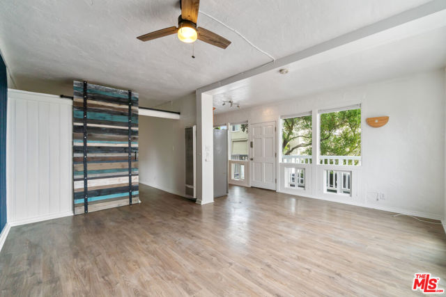 115 44th Street, Manhattan Beach CA: https://media.crmls.org/mediaz/efecdb50-d324-4a3b-9ac4-e48cbd584d3a.jpg